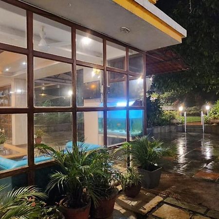 Lake View Resort Lonavala Buitenkant foto