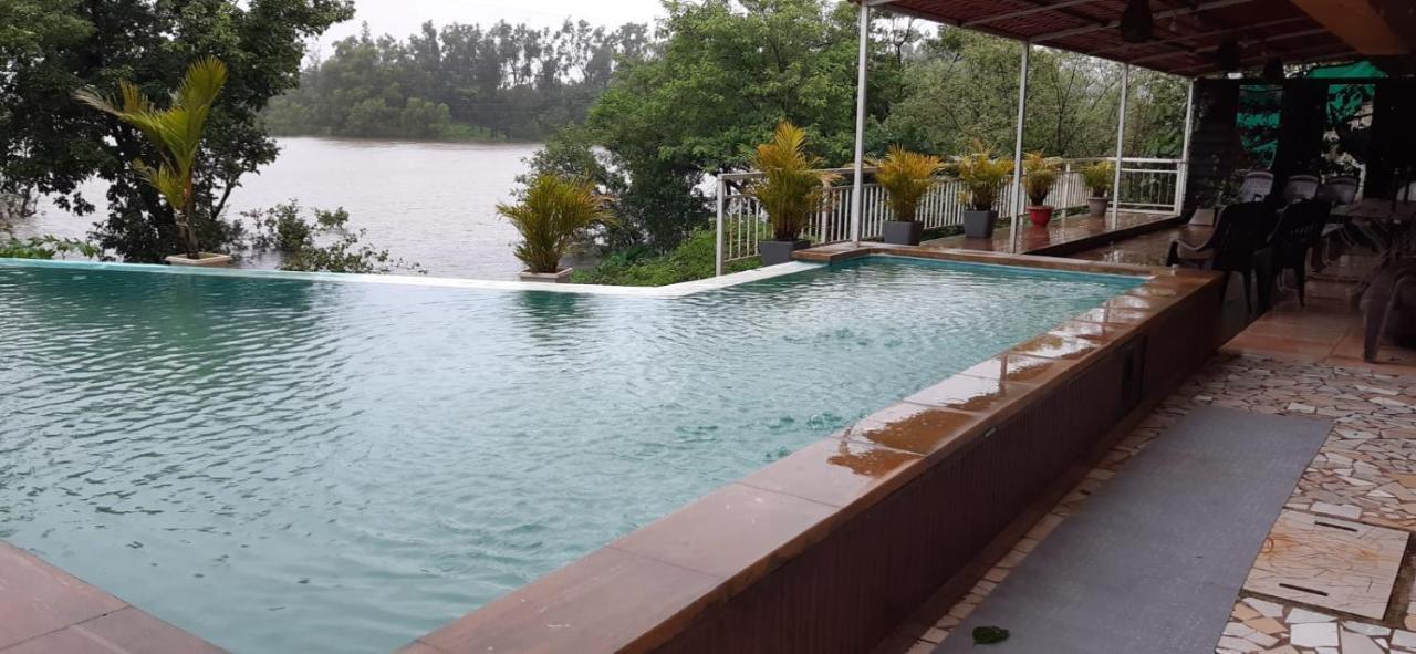 Lake View Resort Lonavala Buitenkant foto