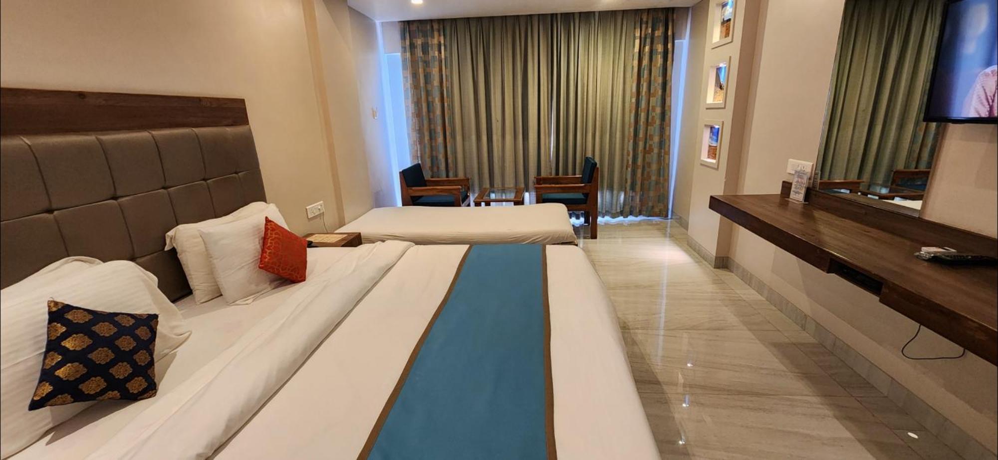 Lake View Resort Lonavala Buitenkant foto