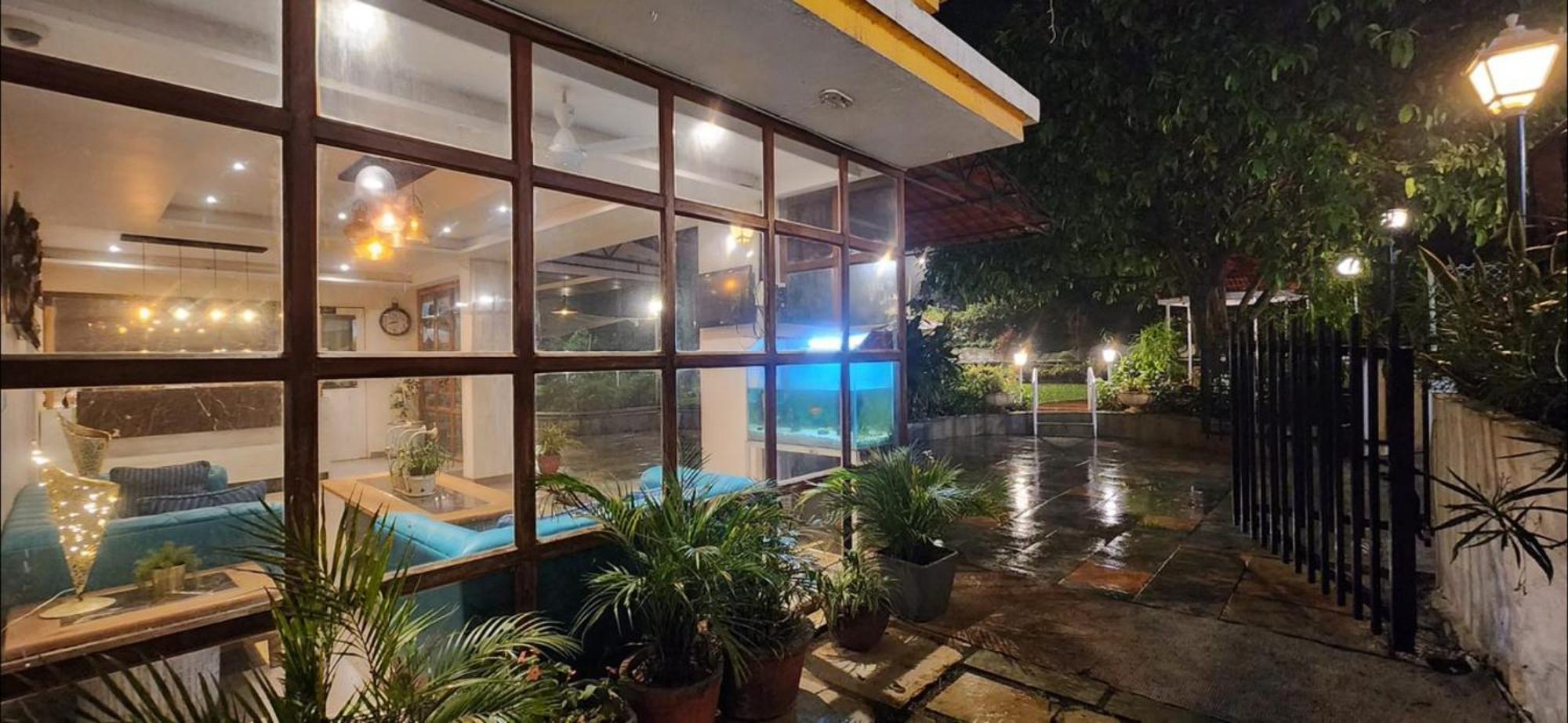 Lake View Resort Lonavala Buitenkant foto